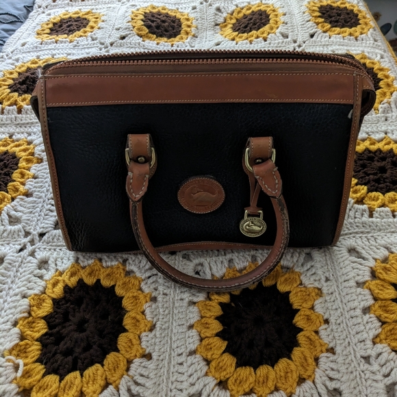 Dooney & Bourke Handbags - Vintage Dooney and Bourke bag